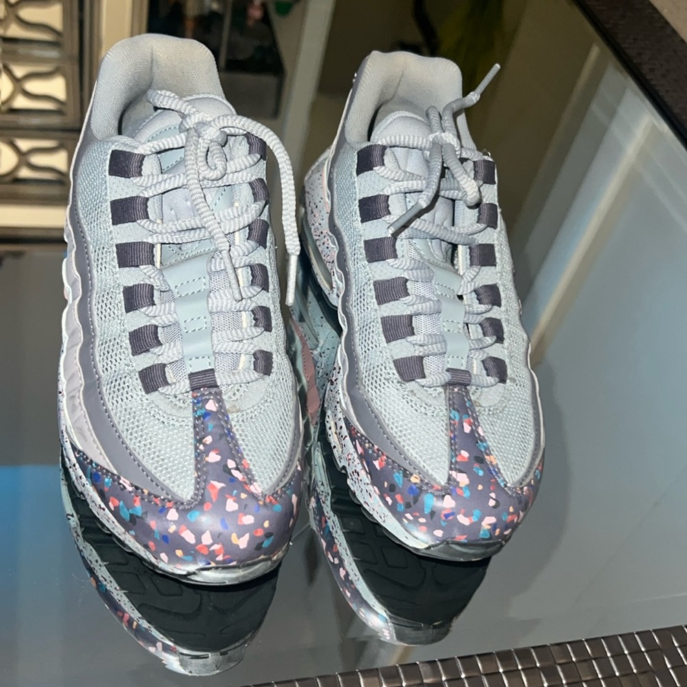Nike Air Max 95’ Womens 7.5